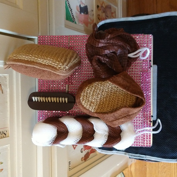 NWOT Men's grooming shower kit gift set - Picture 3 of 7